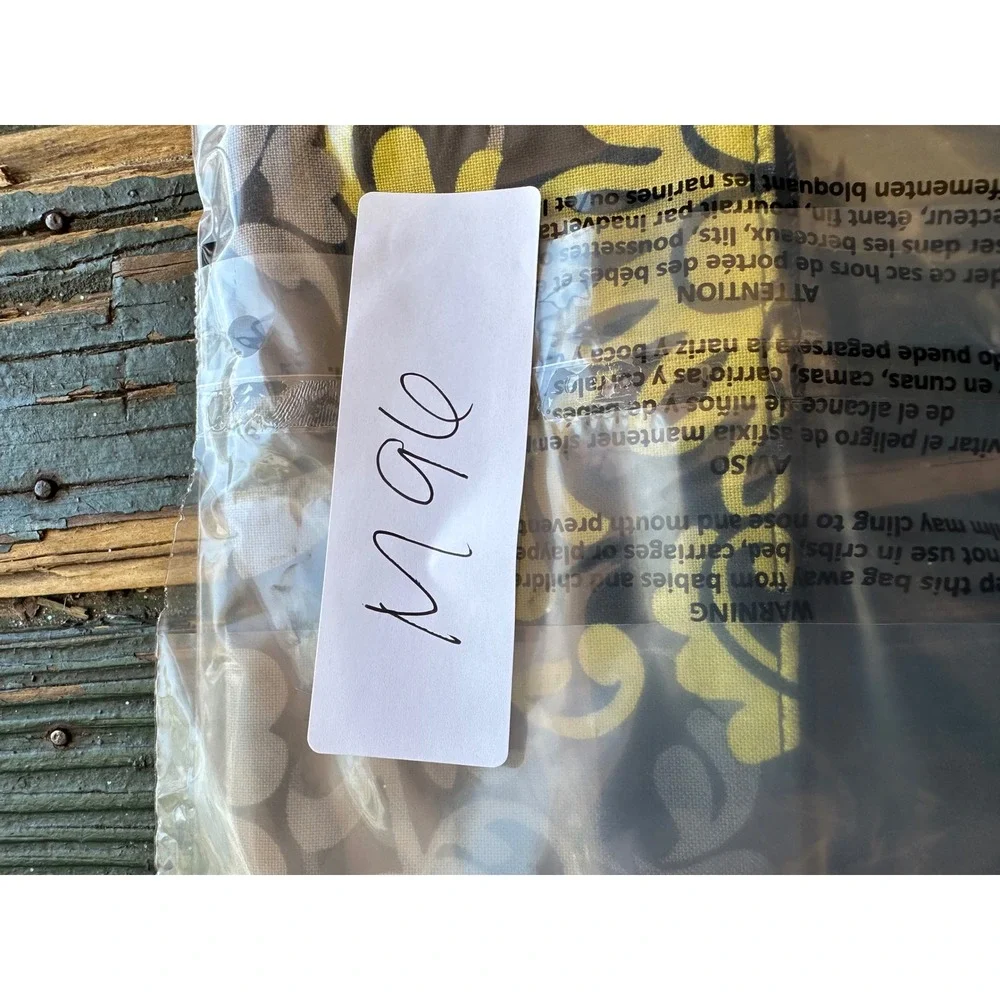 Vera Bradley Zip‎ ID Case Wallet Keychain Floral Yellow Grey Black Floral